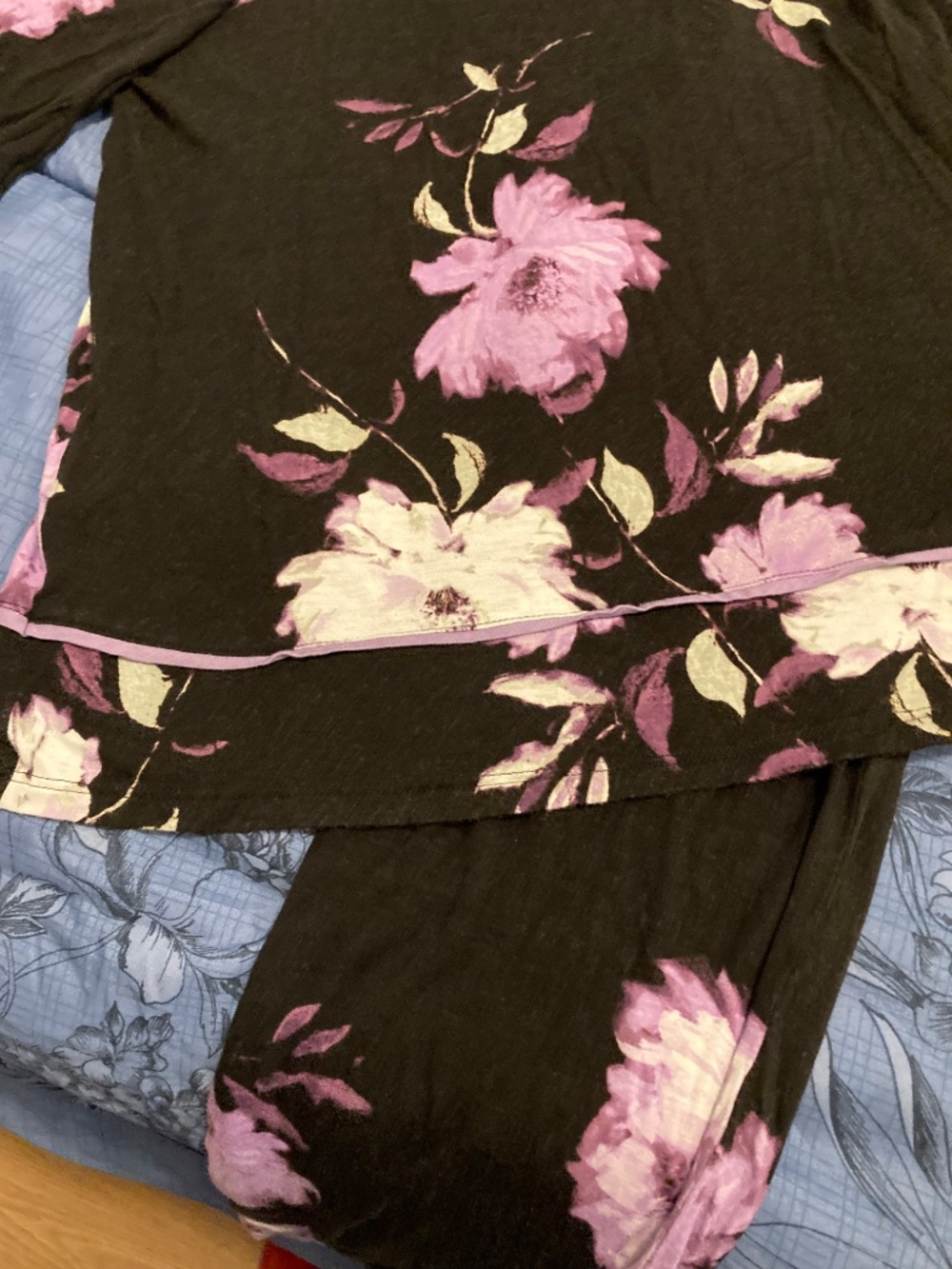 NWOT Never Worn Vera Wang Pajamas S